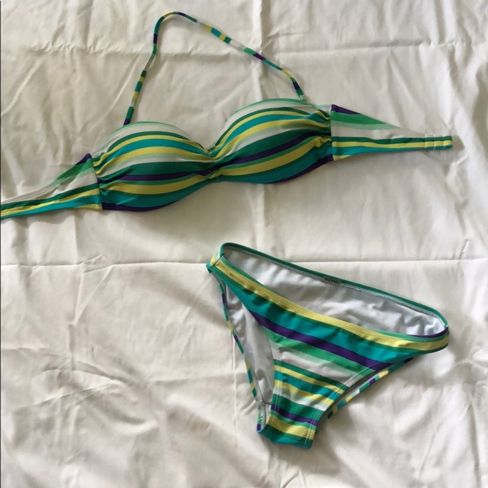 Striped Bikini set w/ removable strap